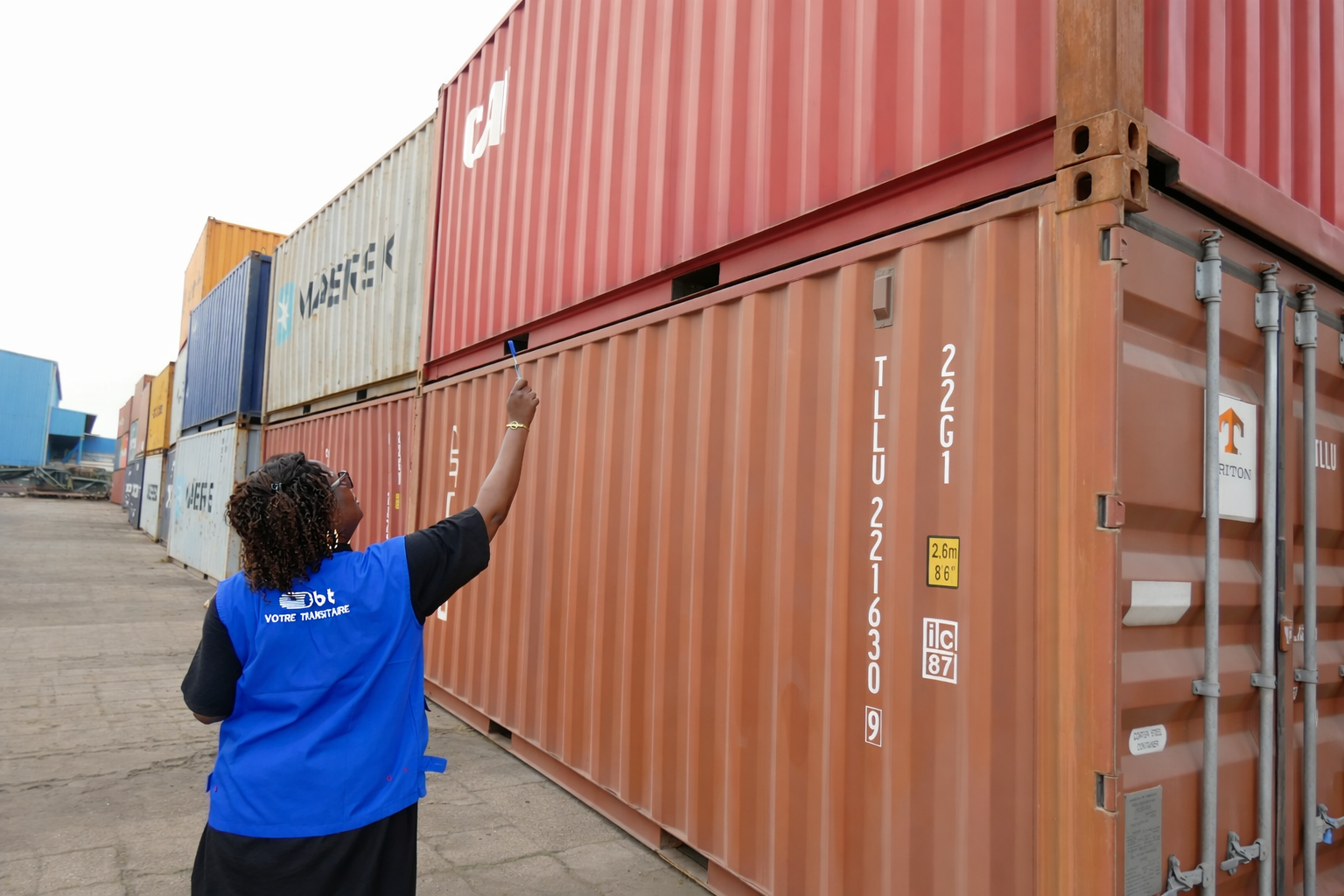 Installations d'entreposage sécurisé d'Okieli Business Transit